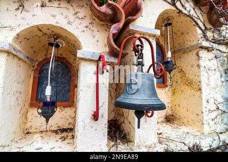 Ikonostase im Kloster Panagia in Markopoulos Oropou in Attika, Griechenland. Stockfoto