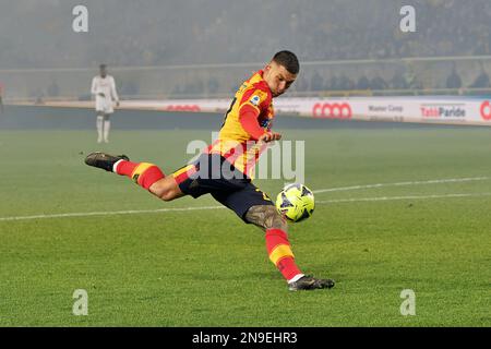 Lecce, Italien. 11. Februar 2023. Gabriel Strefezza (US Lecce) beim Spiel US Lecce vs AS Roma, italienische Fußballserie A in Lecce, Italien, Februar 11 2023 Kredit: Independent Photo Agency/Alamy Live News Stockfoto
