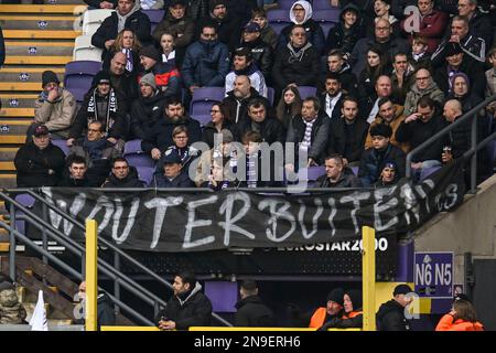 Anderlechts Fans wurden bei einem Fußballspiel zwischen RSC Anderlecht und Sint-Truidense VV STVV am Sonntag, den 12. Februar 2023, in Anderlecht, Brüssel, am 25. Tag der ersten Division der belgischen Meisterschaft „Jupiler Pro League“ von 2022-2023 dargestellt. BELGA FOTO TOM GOYVAERTS Stockfoto