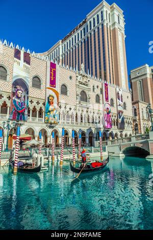 Las Vegas, USA - 15. Juni 2012: The Venetian Resort Hotel and Casino. Das Resort wurde am 3. Mai 1999 eröffnet, mit einem Flattern von weißen Tauben, Trompeten, Stockfoto