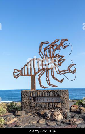 Punta Mujeres, Spanien - 3. Februar 2023: Eintritt zu Jameos del Agua - berühmte Höhle entworfen von C. Manrique, die wichtigste Touristenattraktion in Lanzarote, Cana Stockfoto