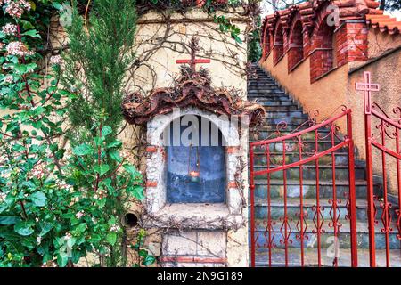 Ikonostase im Kloster Panagia in Markopoulos Oropou in Attika, Griechenland. Stockfoto