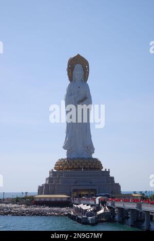 Eine wunderschöne Aufnahme der Statue Guanyin of Nanshan in Sanya, China Stockfoto
