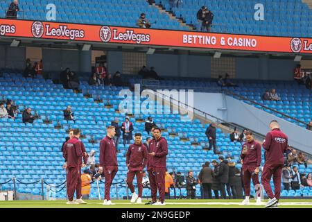 Manchester, Großbritannien. 12. Februar 2023. Aston Villa Spieler kommen vor dem Premier League-Spiel Manchester City gegen Aston Villa im Etihad Stadium, Manchester, Großbritannien, 12. Februar 2023 (Foto von Mark Cosgrove/News Images) in Manchester, Großbritannien, am 2./12. Februar 2023. (Foto: Mark Cosgrove/News Images/Sipa USA) Guthaben: SIPA USA/Alamy Live News Stockfoto