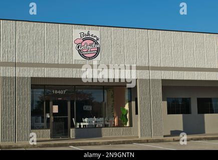 Houston, Texas, USA 02-10-2023: Bäckerei Antojitas Dominicanos Fassade in Houston, TX. Lokale dominikanische Lebensmittel- und Dessertgeschäfte. Stockfoto