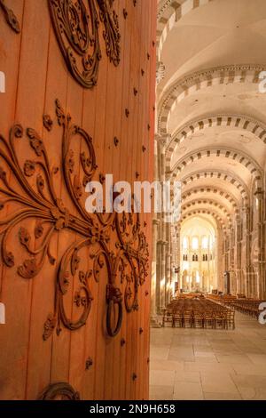 Die Pilgerkirchenbasilika Sainte-Marie-Madeleineof Vézelay am Jakob's Way, Vézélay, Burgund, Frankreich Stockfoto