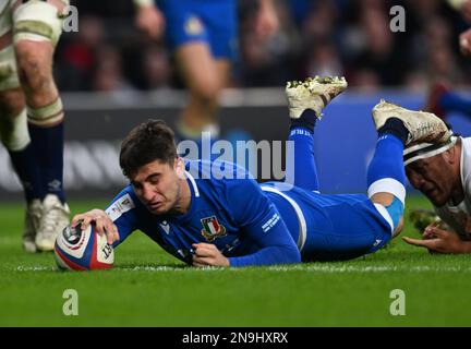 London, Großbritannien. 12. Februar 2023; Twickenham Stadium, London, England: Six Nations International Rugby England gegen Italien; Alessandro Fusco aus Italien versucht es in 60. Minute 26-12 Credit: Action Plus Sports Images/Alamy Live News Stockfoto