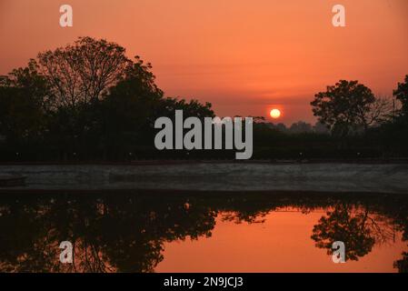 Sonnenaufgangsatmosphäre am frühen Morgen Stockfoto