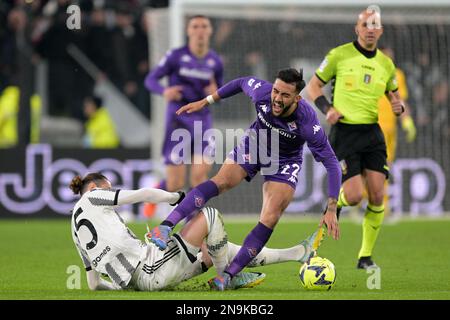 TURIN - (lr) Adrien Rabiot vom FC Juventus, Nicolas Gonzalez von ACF Fiorentina während des Spiels der italienischen Serie A zwischen dem FC Juventus und der Fiorentina von ACF im Allianz-Stadion am 12. Februar 2023 in Turin, Italien. AP | niederländische Höhe | GERRIT VON KÖLN Stockfoto