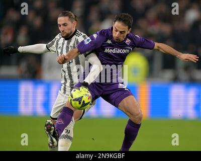 TURIN - (lr) Adrien Rabiot vom FC Juventus, Giacomo Bonaventura von ACF Fiorentina während des Spiels der italienischen Serie A zwischen dem FC Juventus und der Fiorentina von ACF im Allianz-Stadion am 12. Februar 2023 in Turin, Italien. AP | niederländische Höhe | GERRIT VON KÖLN Stockfoto