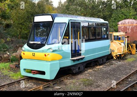 Highley, Shropshire, Großbritannien - Oktober 2021L Oldtimer-Dieselzug auf einer Seitenwand in der Nähe des Highley Bahnhofs der Severn Valley Railway. Stockfoto