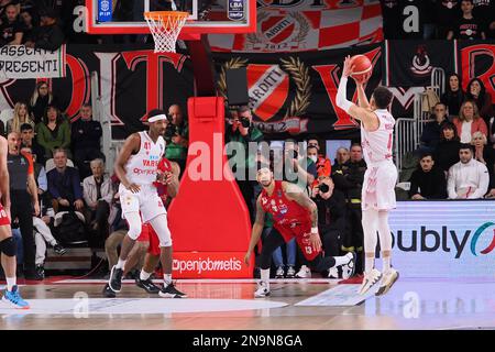 Enerxenia Arena, Varese, Italien, 12. Februar 2023, Colbey Ross (Pallacanestro Openjobmetis Varese) bei Openjobmetis Varese gegen Emporio Armani Milano EA7 – Italienischer Basketball A Series Championship Stockfoto