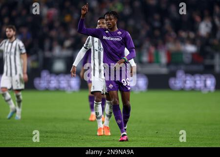 Turin, Italien. 12. Februar 2023. Christian Kouame von ACF Fiorentina Gesten beim Spiel der Serie A vor dem FC Juventus und der Fiorentina im Allianz-Stadion am 12. Februar 2023 in Turin, Italien. Kredit: Marco Canoniero/Alamy Live News Stockfoto