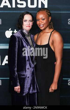 Eva Green und Bukky Bakray nehmen am 12. Februar 2023 auf der Cinema Publicis in Paris, Frankreich, an der Premiere der „Liaison“ der Apple TV-Serie Teil. Foto: Nasser Berzane/ABACAPRESS.COM Stockfoto