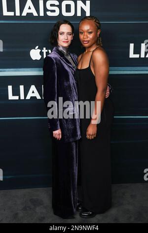 Eva Green und Bukky Bakray nehmen am 12. Februar 2023 auf der Cinema Publicis in Paris, Frankreich, an der Premiere der „Liaison“ der Apple TV-Serie Teil. Foto: Nasser Berzane/ABACAPRESS.COM Stockfoto