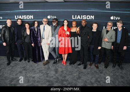 Yan Tual, Marco Horanieh, Irene Jacob, Eva Green, Vincent Cassel, Eriq Ebouaney, Laetitia Eido, Bukky Bakray, Daniel Francis, Thierry Fremont, Gerard Lanvin und Stanislas Merhar nehmen am 12. Februar 2023 auf der Cinema Publicis in Paris an der Premiere der „Liaison“ Apple TV Serie Teil. Foto: Nasser Berzane/ABACAPRESS.COM Stockfoto