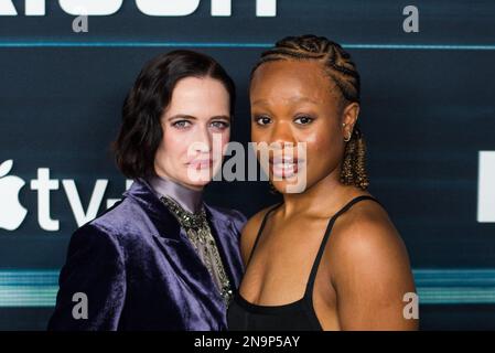 Eva Green und Bukky Bakray nehmen am 12. Februar 2023 auf der Cinema Publicis in Paris, Frankreich, an der Premiere der „Liaison“ der Apple TV-Serie Teil. Foto: Nasser Berzane/ABACAPRESS.COM Stockfoto