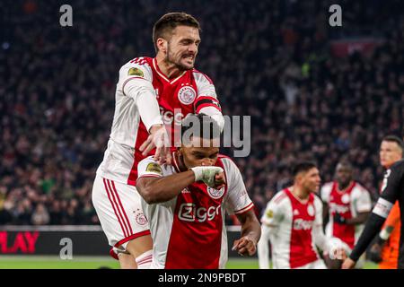 AMSTERDAM, NIEDERLANDE - FEBRUAR 12: Jurrien Timber von Ajax während des niederländischen Eredivisie-Spiels zwischen Ajax und RKC Waalwijk in der Johan Cruyff Arena am 12. Februar 2023 in Amsterdam, Niederlande (Foto von Peter Lous/Orange Pictures) Guthaben: Orange Pics BV/Alamy Live News Stockfoto