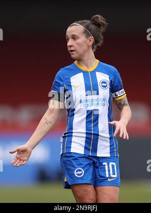 Crawley, Großbritannien. 12. Februar 2023. Brighton's Julia Olme während des Barclays Women's Super League-Spiels zwischen Brighton & Hove Albion und Aston Villa im Broadfield Stadium in Crawley. Kredit: James Boardman/Alamy Live News Stockfoto