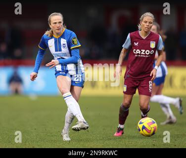 Crawley, Großbritannien. 12. Februar 2023. Brightons Zoe Morse während des Barclays Women's Super League-Spiels zwischen Brighton & Hove Albion und Aston Villa im Broadfield Stadium in Crawley. Kredit: James Boardman/Alamy Live News Stockfoto