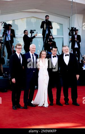 Il Cast di 'The Banshees of Inisherin' sul Red Carpet di Venezia 79, La Biennale di Venezia 2022, Lido di Venezia, Italien Stockfoto