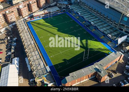 Luftaufnahme des Zentrums von Cardiff und des Rugbyplatzes Cardiff Arms Park mit 4G-mm-Plastikabstand. Stockfoto