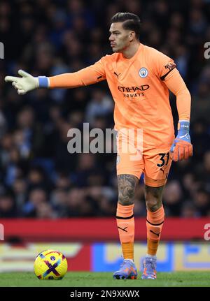 Manchester, Großbritannien. 12. Februar 2023. Ederson von Manchester City während des Premier League-Spiels im Etihad Stadium, Manchester. Der Bildausdruck sollte lauten: Darren Staples/Sportimage Credit: Sportimage/Alamy Live News Stockfoto