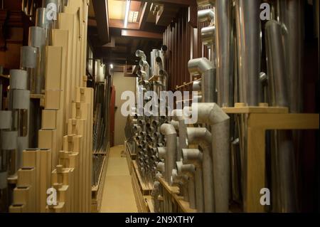 Teile der massiven Pfeifenorgel in der Auckland Town Hall in Neuseeland; Auckland, Neuseeland Stockfoto