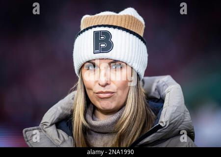 Köln, Deutschland. 12. Februar 2023. Fernsehmoderatorin Laura Wontorra 1. FC Köln - Eintracht Frankfurt 12.02.2023 Copyright (nur für journalistische ZW Stockfoto