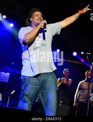 11. Oktober 2010, Fairfax, VA, USA: TRUGOY THE DOVE of De La Soul tritt mit Gorillas im Patriot Center in Fairfax, VA, auf der Bühne auf. (Kreditbild: © Kyle Gustafson/ZUMA Press Wire) NUR REDAKTIONELLE VERWENDUNG! Nicht für den kommerziellen GEBRAUCH! Stockfoto