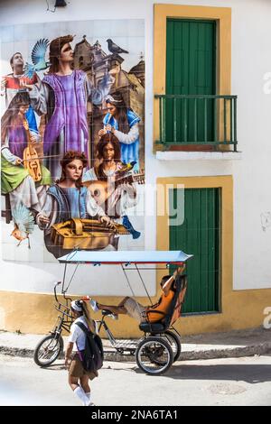 Straßenszenen durch die Altstadt von Havanna, Kuba; Havanna, Havanna, Kuba Stockfoto