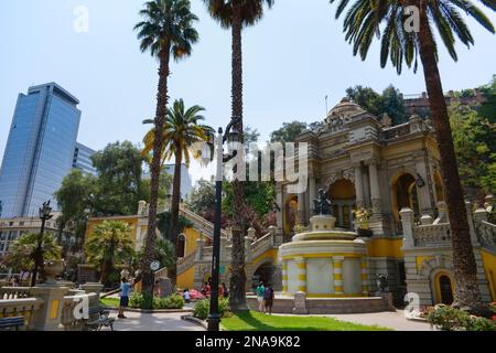 Neptunbrunnen am Eingang des Santa Lucia Parks; Santiago de Chile, Chile Stockfoto