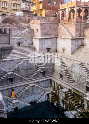 Toorji Ka Jhalra STEP Well, Jodhpur, Indien; Jodhpur, Rajasthan, Indien Stockfoto