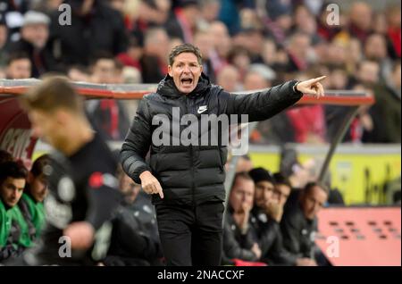 Trainer Oliver GLASNER (F) Geste, Geste, Fußball 1. Bundesliga, 20. Spieltag, FC Köln (K) - Eintracht Frankfurt (F), am 12. Februar 2023 in Köln/Deutschland. #DFL-Vorschriften verbieten die Verwendung von Fotografien als Bildsequenzen und/oder quasi-Video # Stockfoto