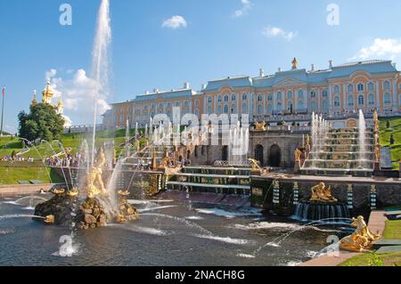 St. Petersburg, Russland - 20. August 2022: Schloss Peterhof Stockfoto