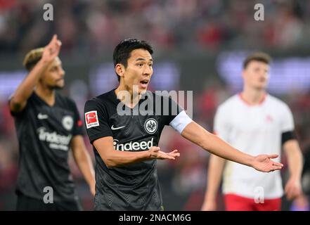 Makoto HASEBE (F) Gesture, Soccer 1. Bundesliga, 20. Spieltag, FC Köln (K) - Eintracht Frankfurt (F) 3: 0, am 12. Februar 2023 in Köln/Deutschland. #DFL-Vorschriften verbieten die Verwendung von Fotografien als Bildsequenzen und/oder quasi-Video # Stockfoto