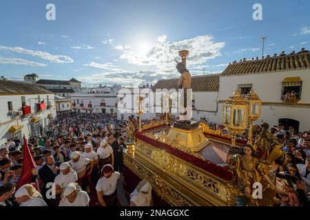 Arahal. Sevilla. Spanien. 14. April 2022. Prozession des Cristo de la Misericordia der Bruderschaft La Misericordia; aus Arahal (Sevilla), du Stockfoto