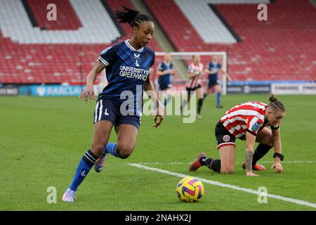 Sheffield, Großbritannien. 12. Februar 2023. Sheffield, England, Februar 12. 2023: Mel Johnson kontrolliert den Ball während Sheffield United gegen Charlton Athletic - Bramall Lane, Sheffield (Sean Chandler/SPP) Credit: SPP Sport Press Photo. Alamy Live News Stockfoto