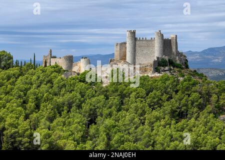 Ruinen des Castillo de Xivert, ursprünglich eine muslimische Festung aus dem 11. Jahrhundert, in der Nähe von Alcala de Xivert, Sierra de Irta, Provinz Castellon Stockfoto