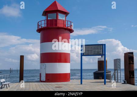 Neuer Leuchtturm, Hafenpier, Wyk auf Foehr, Foehr, Nordfriesien, Schleswig-Holstein, Deutschland Stockfoto