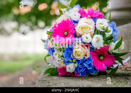 Farbenfroher Brautstrauß Stockfoto