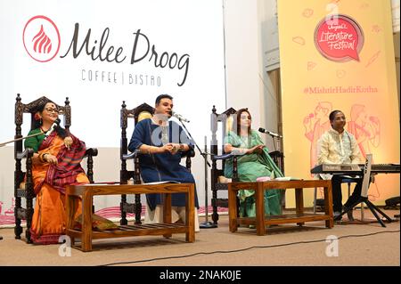 Kalkutta, Indien. 12. Februar 2023. Podiumsdiskussion über "die Zukunft der Milchwirtschaft" von Vikram Doctor, Sanjoo Malhotra und Anmol Singh Narula im Gespräch mit Rishika das Roy Singhee im Rathaus von Kalkutta. (Kreditbild: © Suraranjan Nandi/Pacific Press via ZUMA Press Wire) NUR REDAKTIONELLE VERWENDUNG! Nicht für den kommerziellen GEBRAUCH! Stockfoto