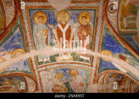 Fresken aus dem 12. Jahrhundert in der Krypta der Basilika Santa Maria Assunta, UNESCO-Weltkulturerbe, Aquileia, Friaul-Julisch Venetien Stockfoto
