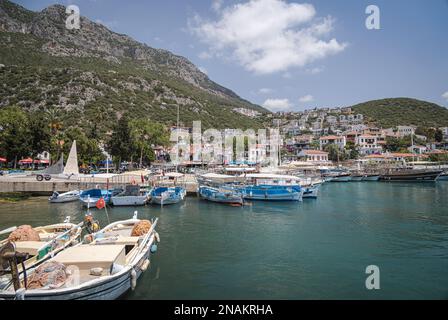 Boote im Hafen von Kas, Türkei Stockfoto