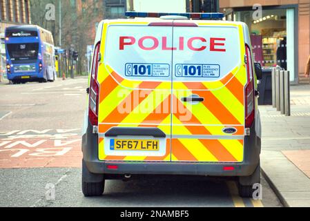 Bus Hintergrund Polizei Scotland alba poleas 911 van Car Glasgow, Schottland, UK Stockfoto