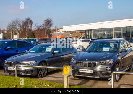 BMW neue Gebrauchtfahrzeuge und zugelassene Fahrzeuge bei DER BOWKER-Autohändler in Preston, Großbritannien Stockfoto