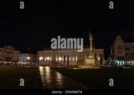 Bild von Piata Unirii in Timisoara, Rumänien. Der Unirii-Platz ist der älteste historische Platz in Timisoara und im Barockstil eingerichtet. Stockfoto