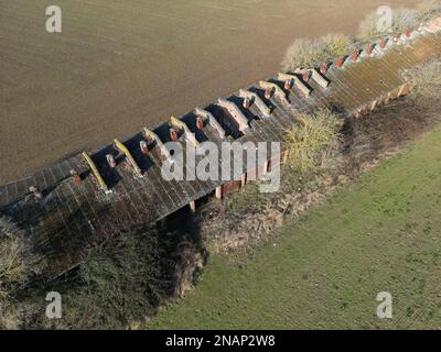 Arial-Blick auf das verlassene Munitionsfabrikgebäude im ehemaligen ROF Rotherwas, Hereford UK - aufgenommen im Februar 2023 Stockfoto