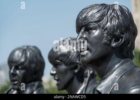 Statue der Beatles von Andrew Edwards auf die Waterfront von Liverpool, Merseyside, England Stockfoto
