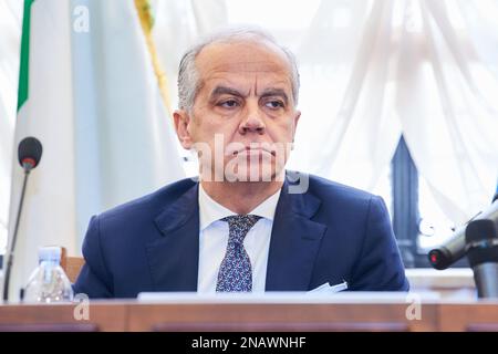 Operations Center Anti-Mafia Investigation Directorate, Catanzaro, Italien, 13. Februar 2023, Matteo Piantedosi Innenminister während des italienischen Innenministers Matteo Piantedosi eröffnet ein neues DIA-Zentrum in Catanzaro - Nachrichten Stockfoto